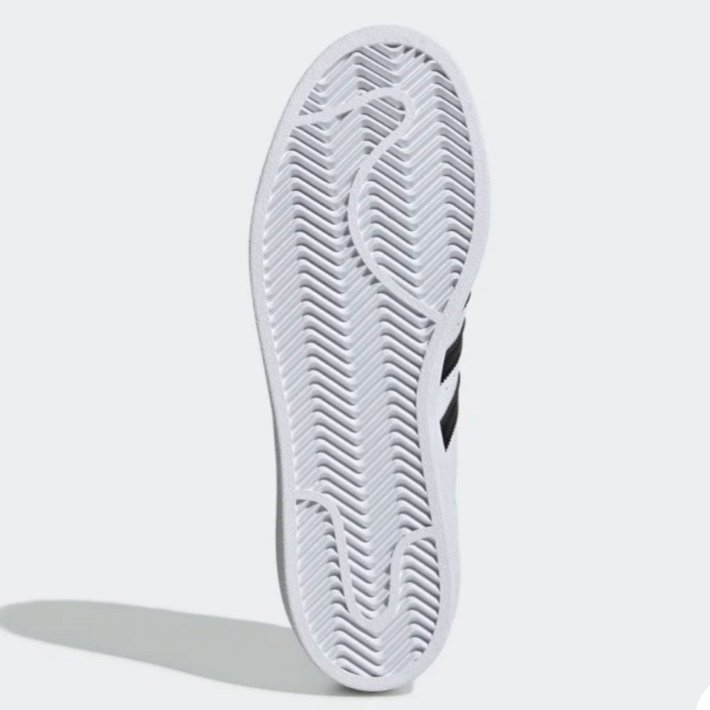 Superstar shoes. - Picture 4 of 5
